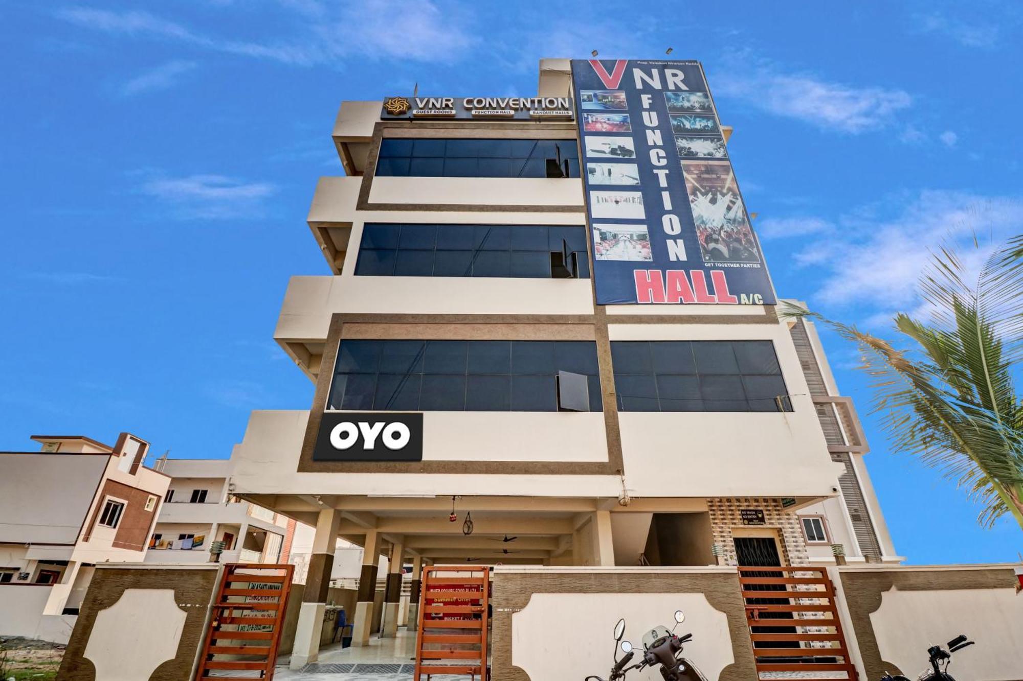 Oyo Vnr Convention Hotel Guntūr Exterior foto